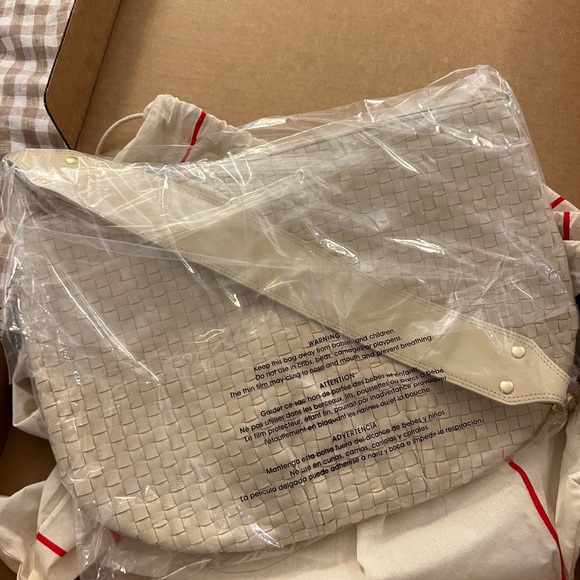 NWT Clare V. Moyen Messenger in Buttercream 🧈 - Picture 8 of 8